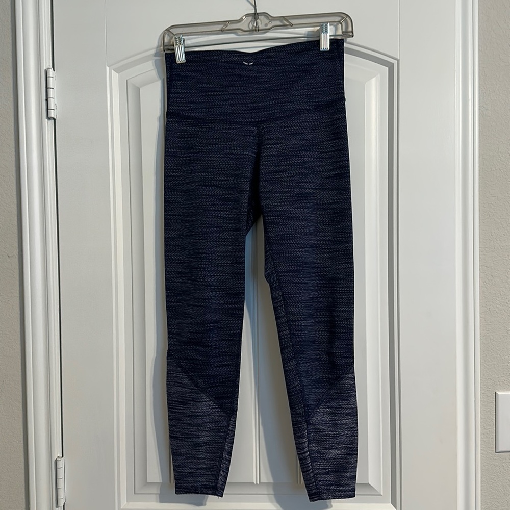 Women’s Old Navy Active Cropped Leggings